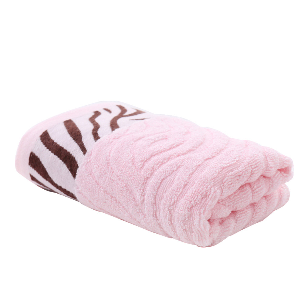 竹とポリエステルの混紡素材を使用したバスタオル。サイズは34 - Spa Towel のレビューと価格