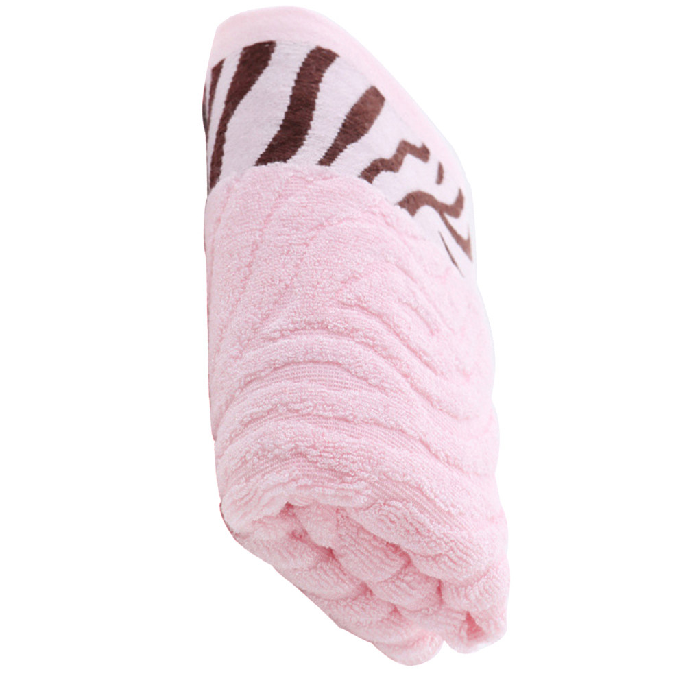 竹とポリエステルの混紡素材を使用したバスタオル。サイズは34 - Spa Towel のレビューと価格